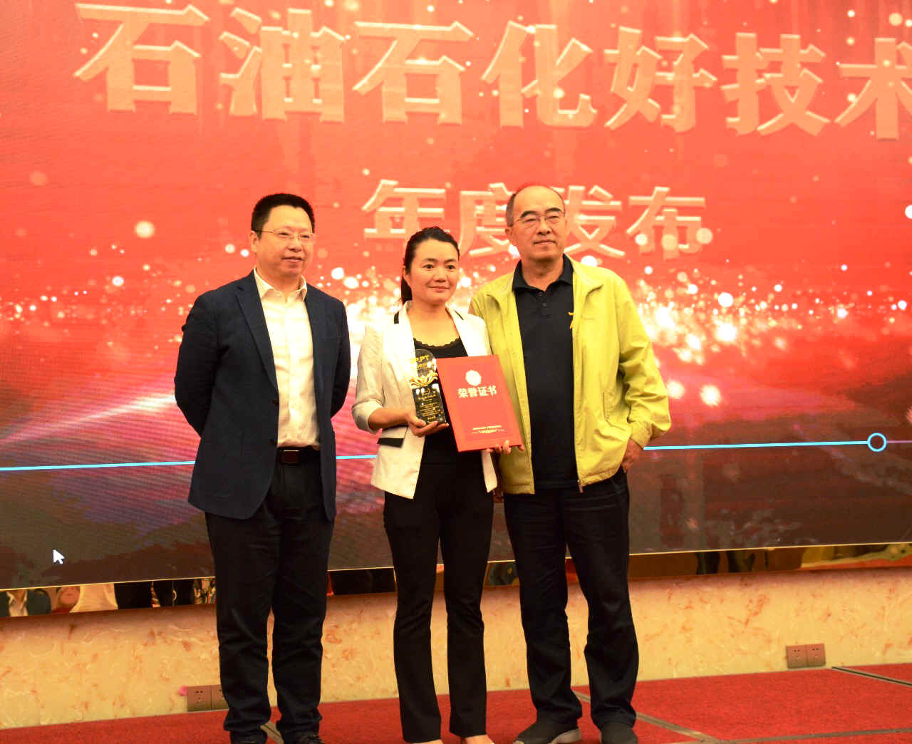 60dd1e886ae2c86b6f3e93e577019a01.jpg 009dfc68966944cb853a14265432df70.jpg